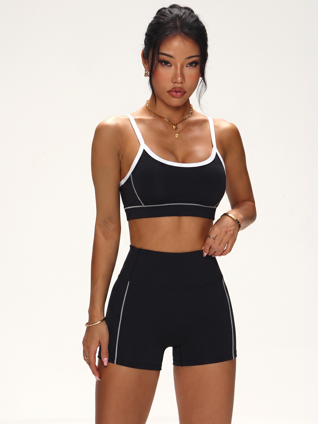 Contrast Trim Seamless Workout - огляд і ціна Plunge Bra Push Up